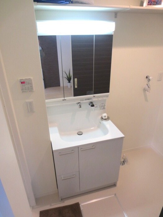 物件内観写真12　(洗面)