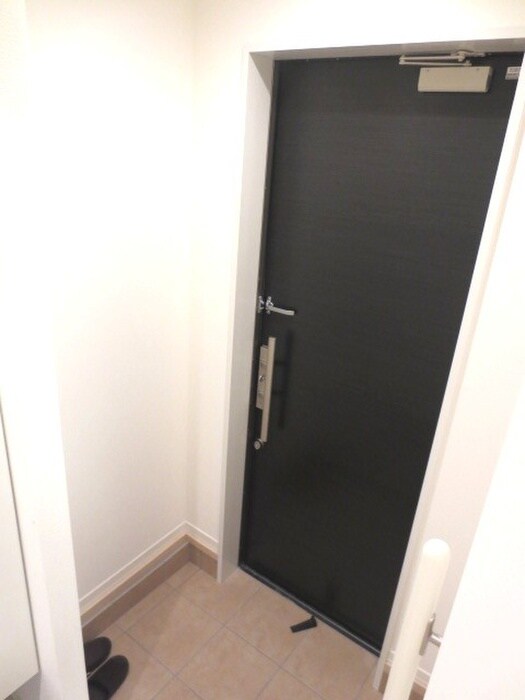 物件内観写真14　(玄関)