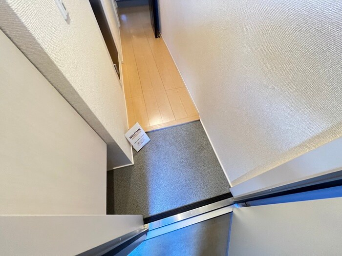 物件内観写真14　(玄関)