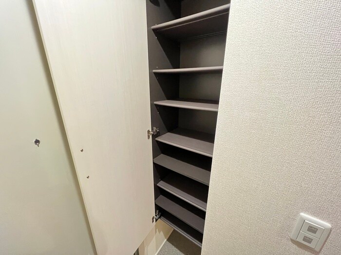 物件内観写真15　(靴箱)