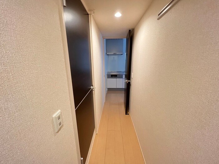 物件内観写真16　(廊下)