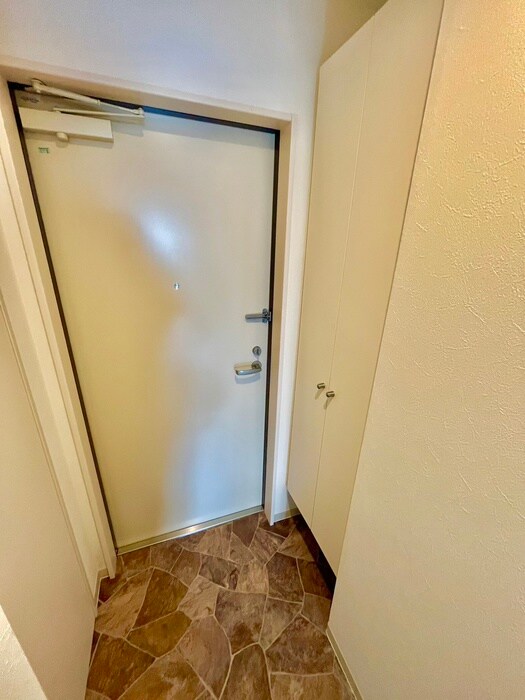 物件内観写真17　(玄関)