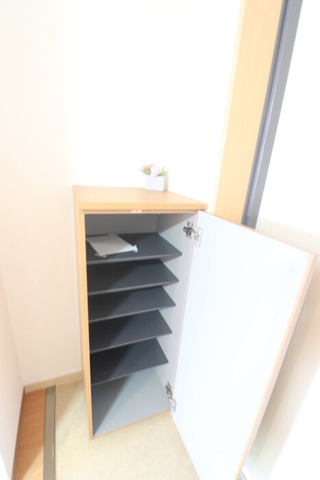 物件内観写真11　(靴箱)