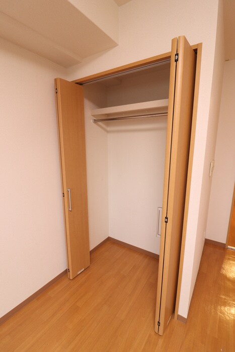 物件内観写真12　(収納)