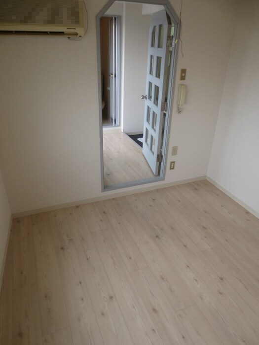 物件内観写真10　(居室)