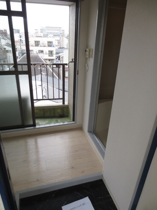 物件内観写真14　(玄関)