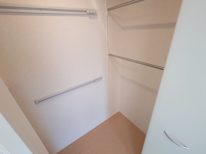 物件内観写真21　(収納)