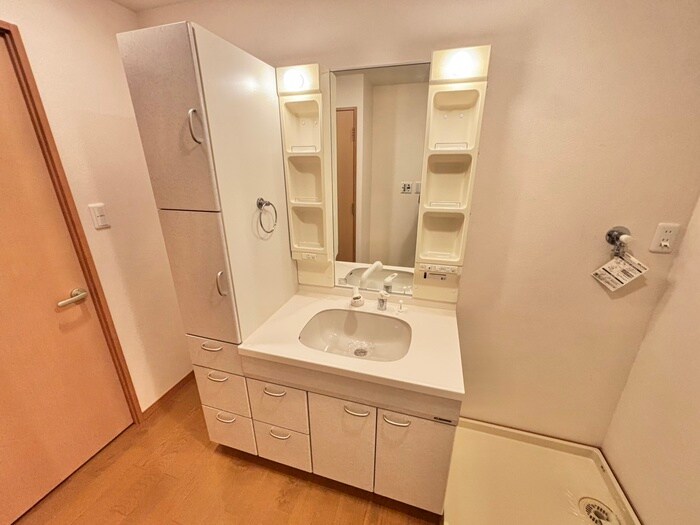 物件内観写真10　(洗面)