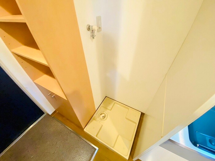 物件内観写真11　(洗濯機置場)