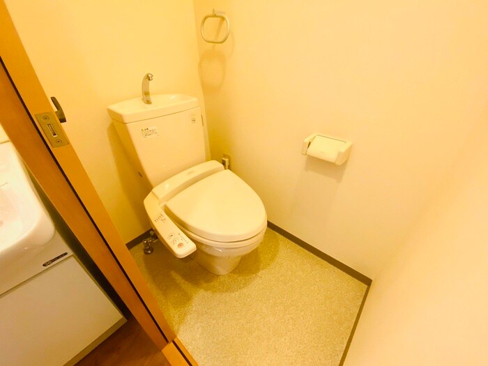 物件内観写真12　(トイレ)