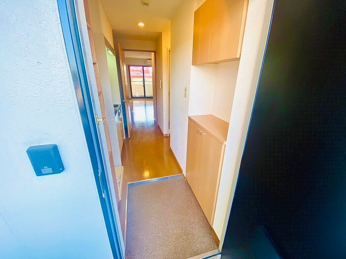 物件内観写真14　(玄関)