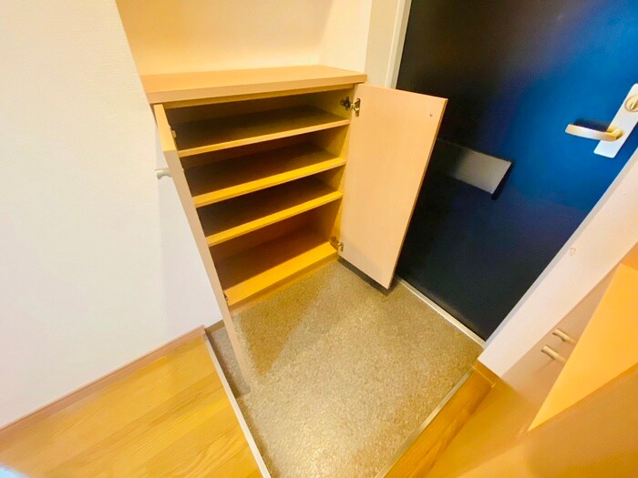 物件内観写真15　(靴箱)