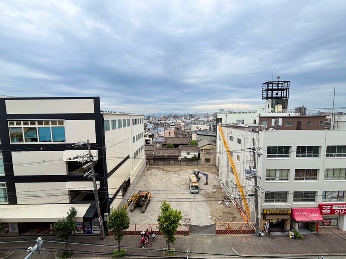 物件内観写真22　(室内からの展望)