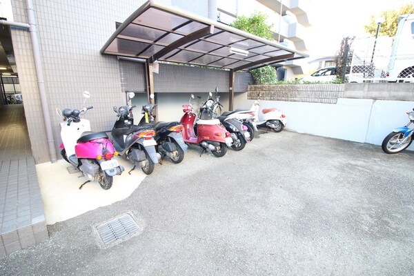 バイク置き場