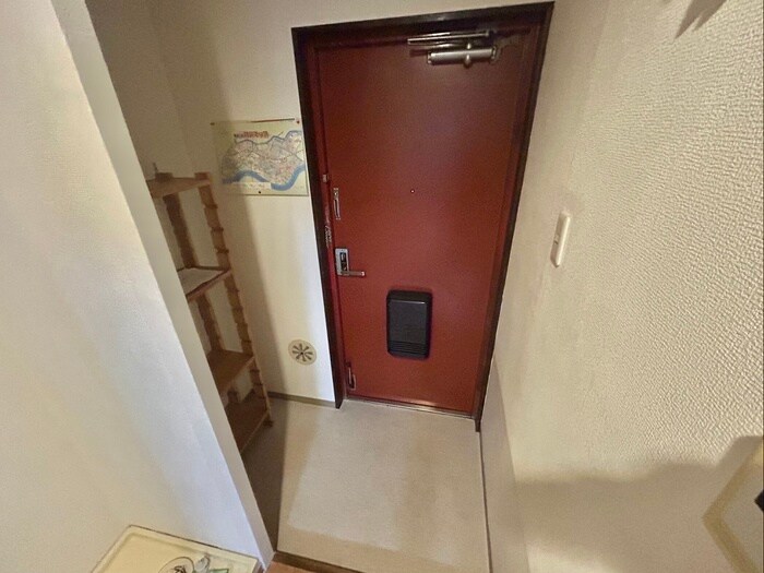物件内観写真7　(玄関)