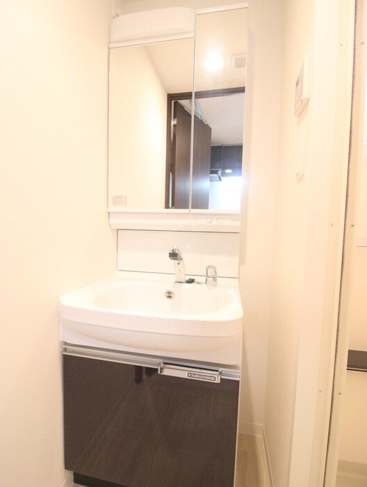 物件内観写真8　(洗面)