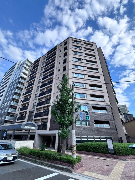 物件外観写真1　(バイク置き場)