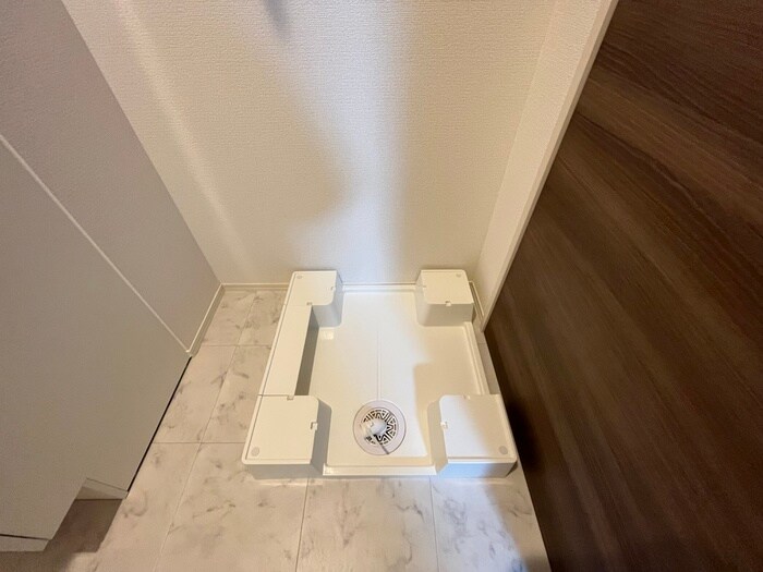 物件内観写真10　(洗濯機置場)