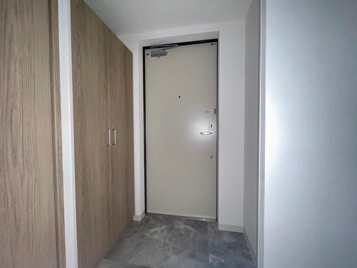 物件内観写真7　(玄関)