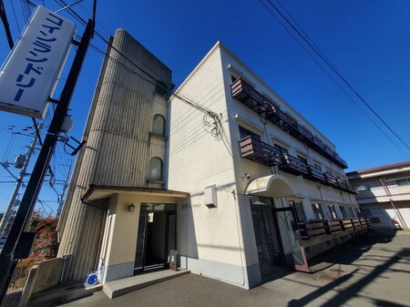 吉岡マンション外観写真