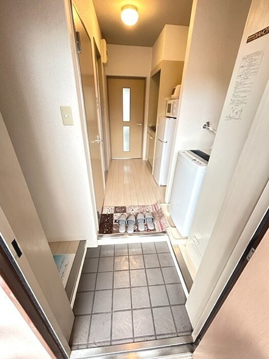 物件内観写真14　(玄関)