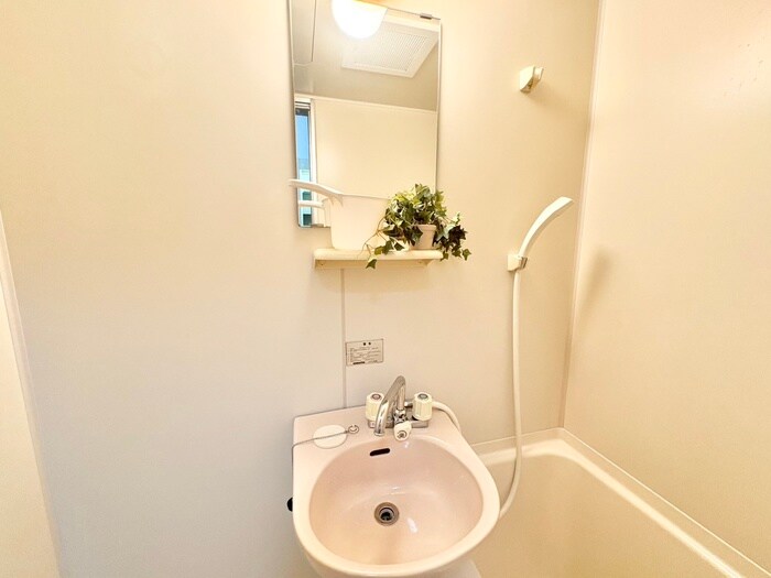 物件内観写真15　(洗面)