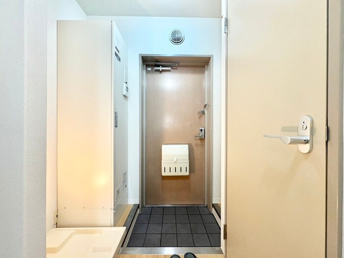 物件内観写真17　(玄関)