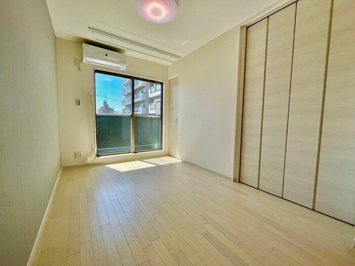 物件内観写真8　(居室)