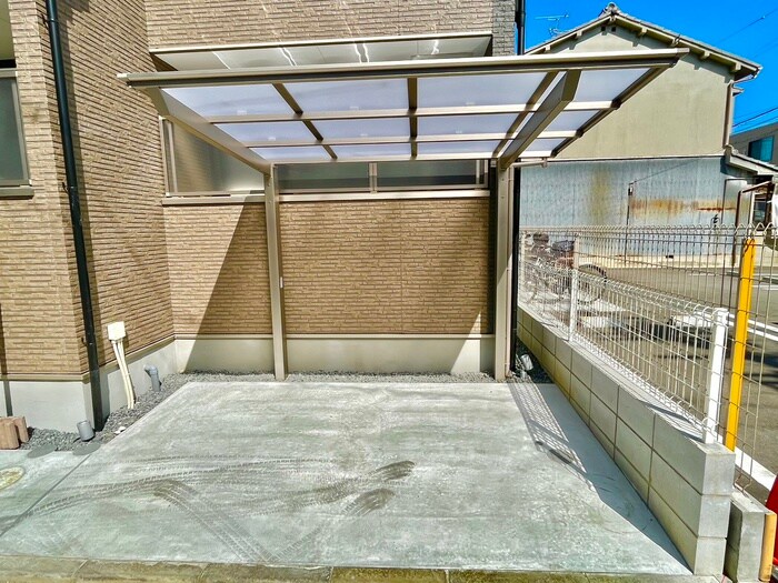 物件外観写真4　(駐輪場)