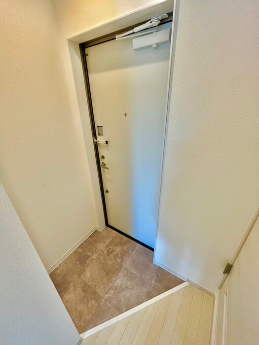 物件内観写真17　(玄関)