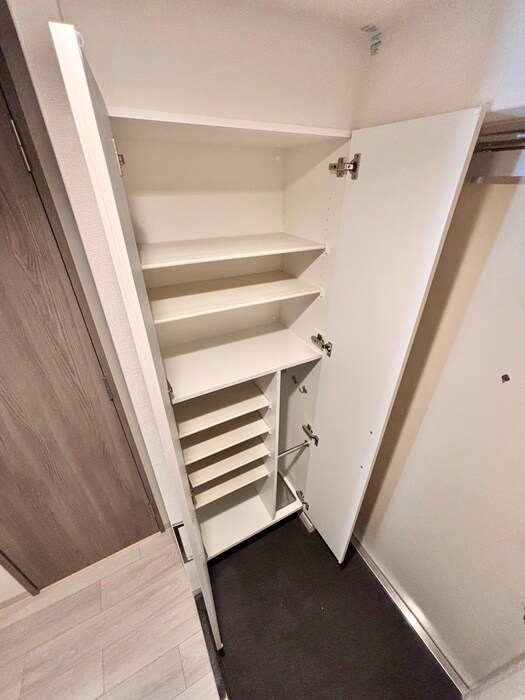 物件内観写真13　(靴箱)