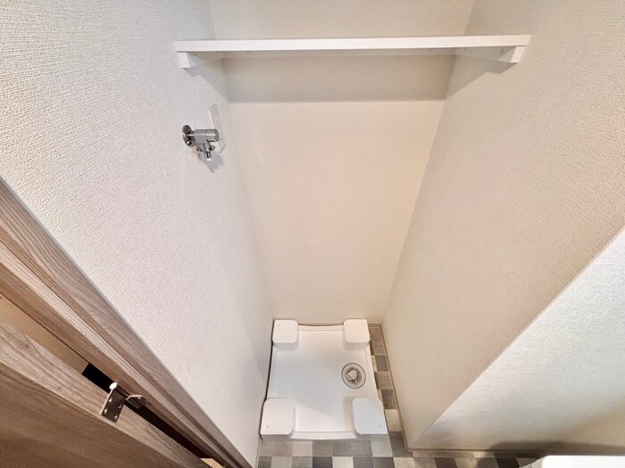 物件内観写真14　(洗濯機置場)