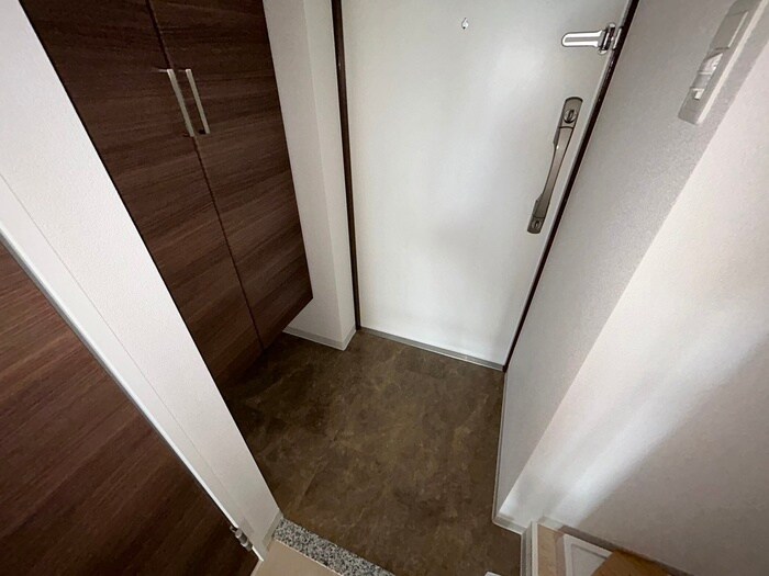物件内観写真14　(玄関)