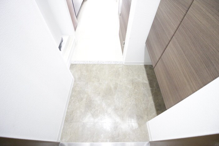 物件内観写真15　(玄関)