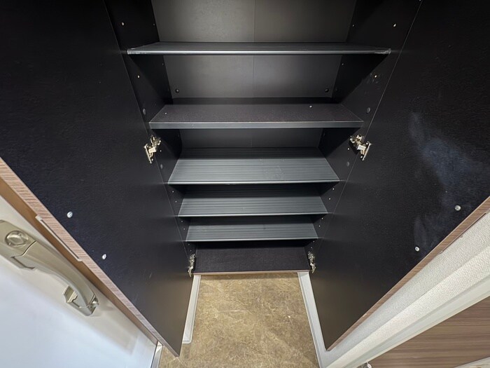 物件内観写真15　(靴箱)