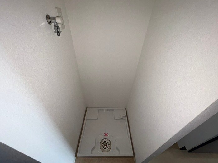 物件内観写真18　(洗濯機置場)