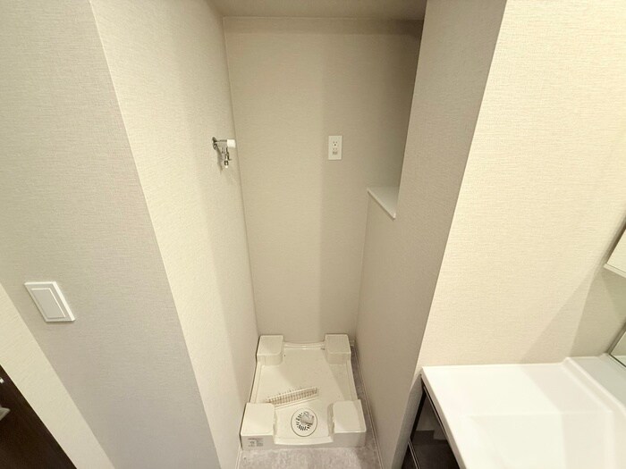 物件内観写真11　(洗濯機置場)