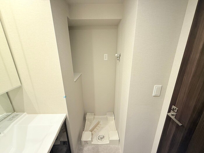 物件内観写真12　(洗濯機置場)