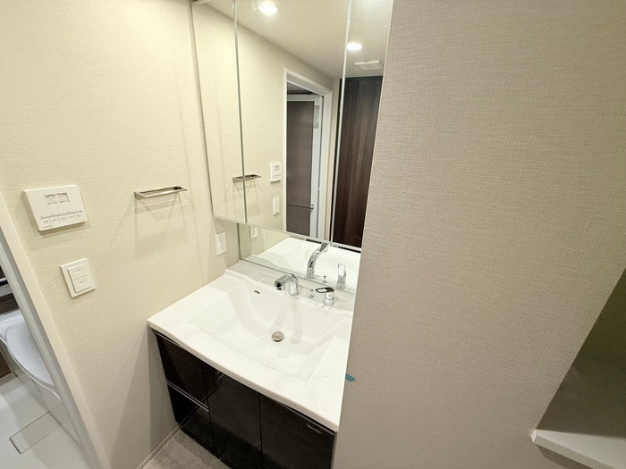 物件内観写真12　(洗面)