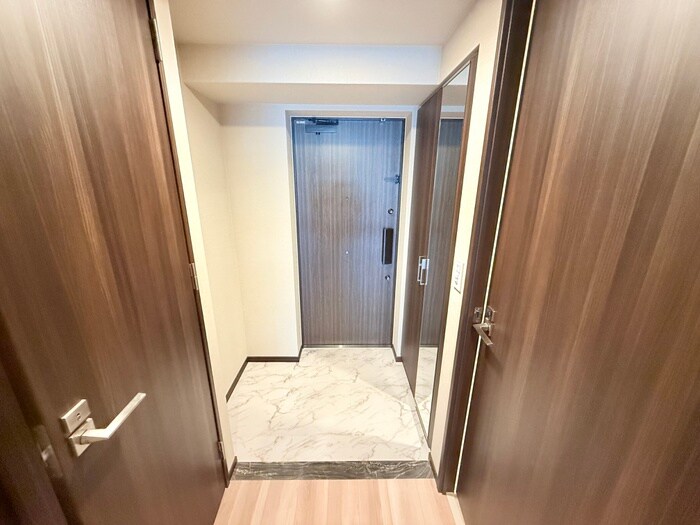 物件内観写真14　(玄関)