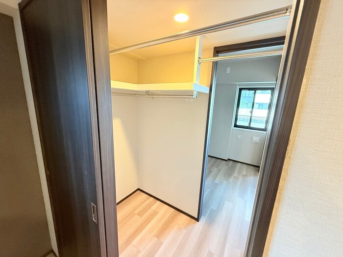 物件内観写真16　(収納)