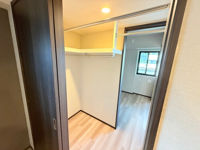 物件内観写真16　(収納)