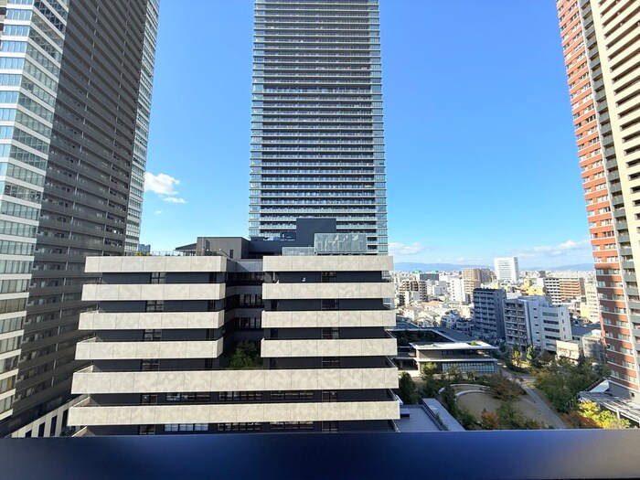 物件内観写真21　(室内からの展望)