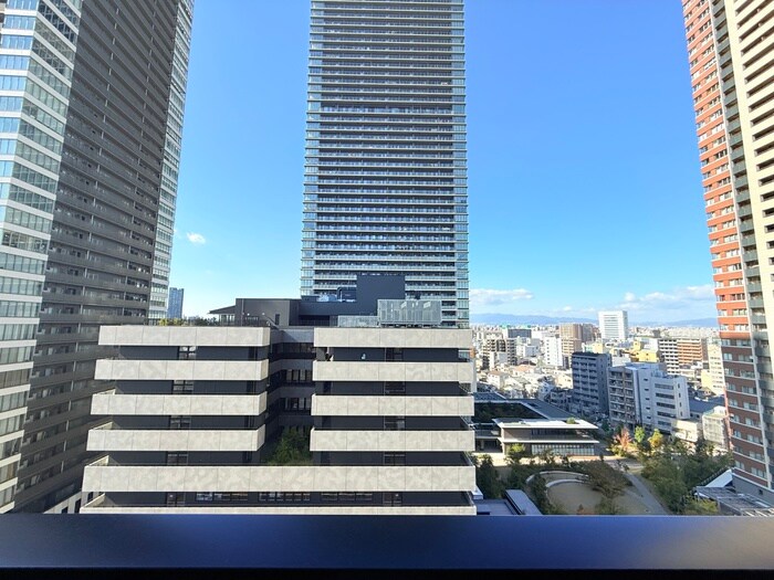 物件内観写真21　(室内からの展望)