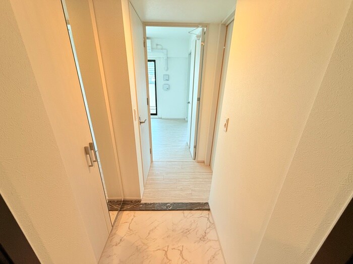 物件内観写真22　(廊下)