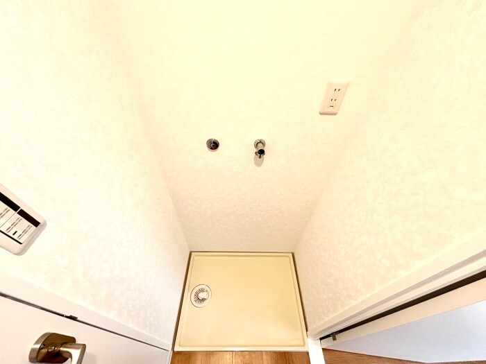 物件内観写真13　(洗濯機置場)