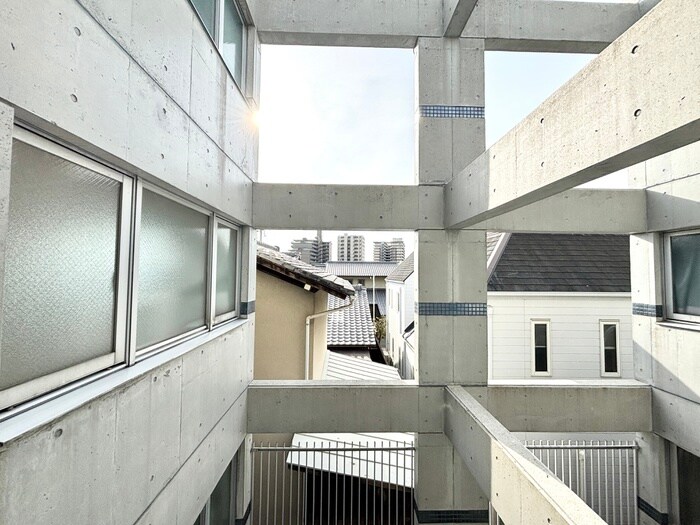 物件内観写真15　(室内からの展望)