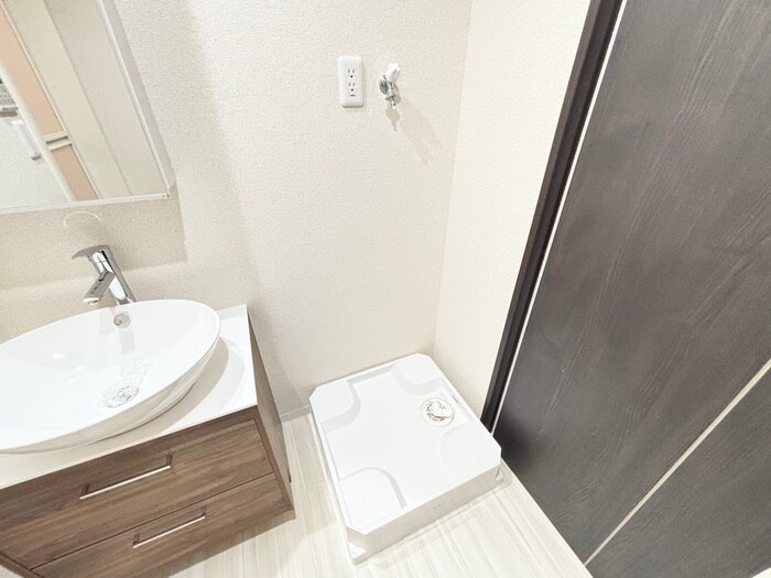 物件内観写真13　(洗濯機置場)