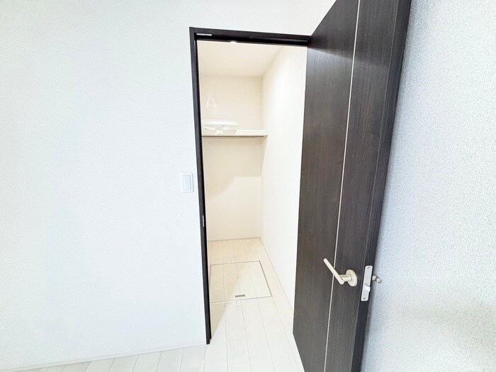物件内観写真15　(収納)