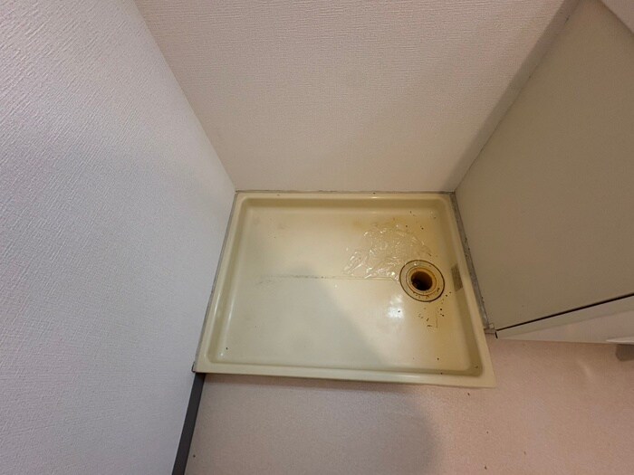 物件内観写真13　(洗濯機置場)